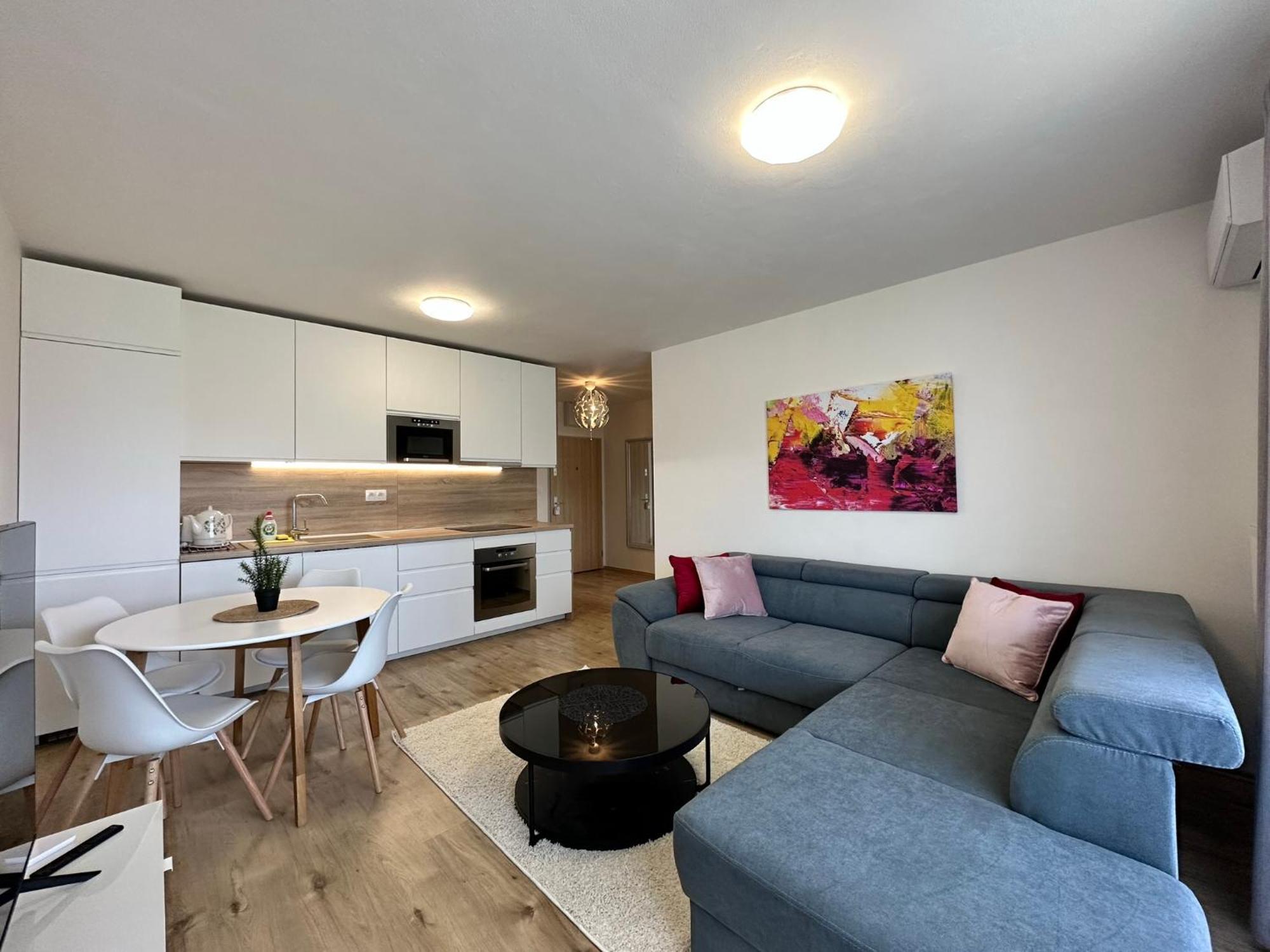 Novozariadeny Apartman Pri Starom Moste Братислава Екстериор снимка